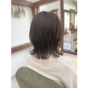 外ハネスタイル