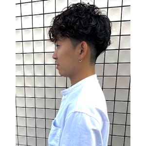 あなたの似合うがわかる！メンズ　2ブロックショートパーマ