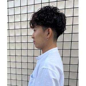 あなたの似合うがわかる！メンズ　2ブロックショートパーマ