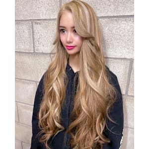 デザインカラーロングヘア