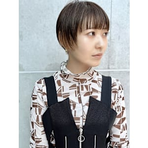 刈り上げショート×インナーカラー