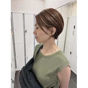 【ユキ】透明感バツグングレージュショート