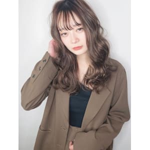 【透明感のある】アッシュベージュロング