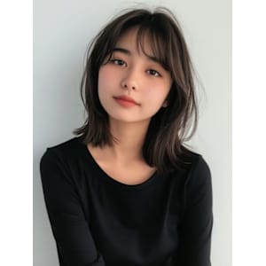 外ハネミディアム　グレージュ　20代30代　顔周りカット