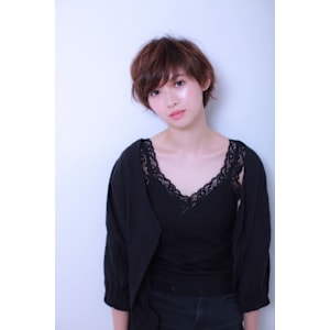 丸みのあるマッシュショート