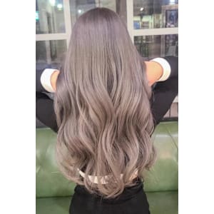 ★アッシュ透明感 ハイライトカラーミルクティーベージュ巻き髪