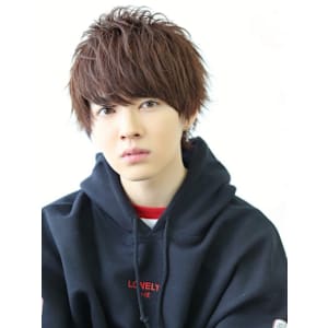 ラウンドウルフ ナチュラル 束感 王道 福岡 メンズサロン