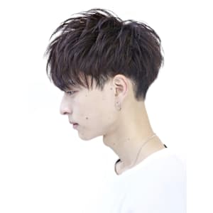 前下がりライトマッシュ ツーブロック 刈り上げ ナチュラル