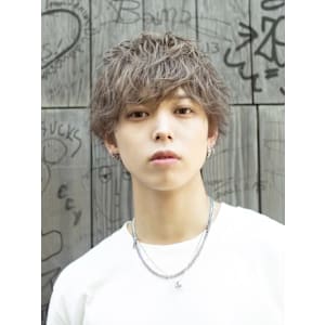 ホワイトシルバーカラー ウルフヘア アッシュブラック 