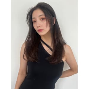 韓国ヘア　レイヤーカット　ダークブラウン　艶感　透明感カラー