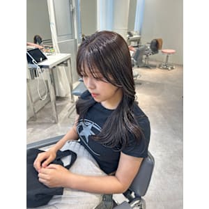 ほんのりレイヤーでまとまりやすく巻きやすいスタイル