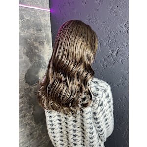 ミルクティーベージュカラー／池袋／池袋東口店／池袋駅近