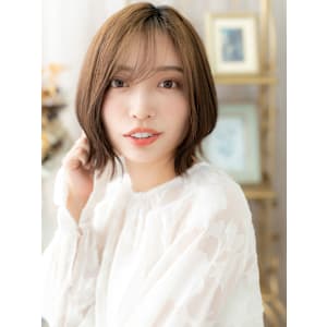 伸ばしかけ◎くびれボブディこなれ抜け感ヘア　オリーブカラー