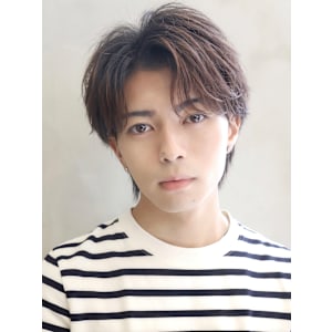 ナチュラル束感センターパート　ツーブロック　ショートネープ - KUROT 福岡本店【クロト フクオカホンテン】掲載中