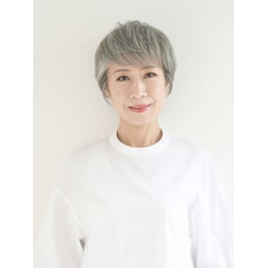 【えがお美容室 奈良店】50代60代の方☆グレイへアショート