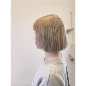 ダブルカラー×金髪ボブ