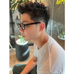 アップバング　スパイキーショート　ダークカラー　10代20代