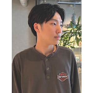 センターパート　爽やか　メンズカット　眉カット　ストレート