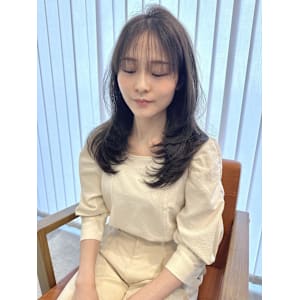 柔らかハイレイヤー シースルーバング グレージュ