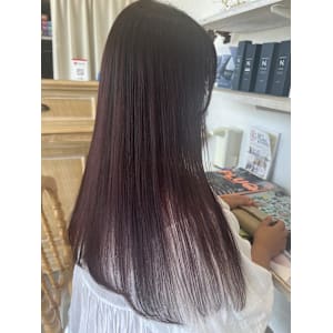 発色系のカラーも可愛い☆