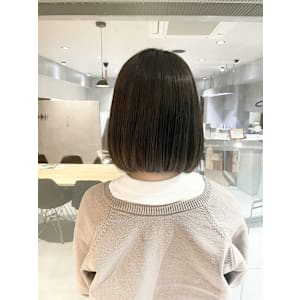 20代30代40代☆モノトーンカラーとアッシュカラーの透明感