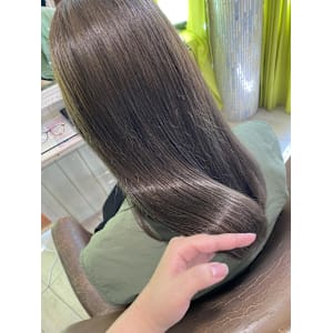 グレージュカラー