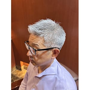 銀座　理容室　ビジネスマン向け　ショートスタイル