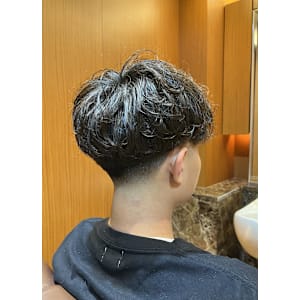 銀座　理容室　メンズパーマ　フェードスタイル