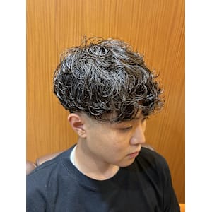 銀座　理容室　ナチュラルパーマ　スキンフェード