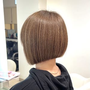 ぱつっと前下がりボブ♬