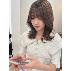 韓国くびれミディアム×アッシュベージュ