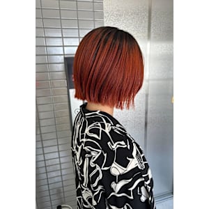 伸びても根本が気にならないデザインカラー