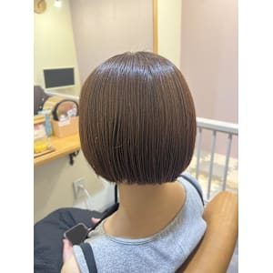 ミニボブ　ベージュ　ピンクベージュ