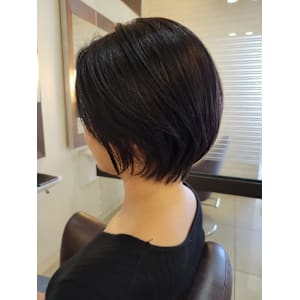 絶壁解消丸みショートボブ　