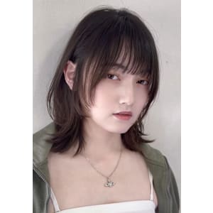 くびレイヤー/エモージュ/ミルキーベージュ