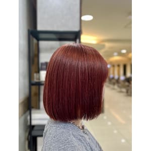 大人可愛い丸みボブワインレッドカラー