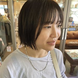 ショートボブ