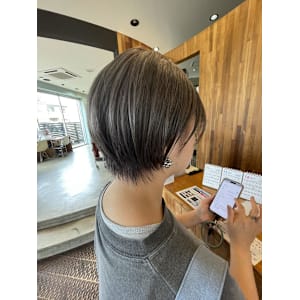 グレージュショート