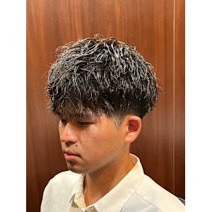 フェードカット＋ツイストスパイラル