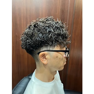 フェードパーマ