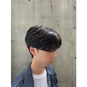 韓国風カルマパーマ　韓国ヘア　メンズ　原宿　表参道