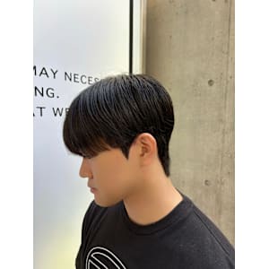 ダウンパーマ　シースルーマッシュ　メンズ　韓国ヘア　表参道