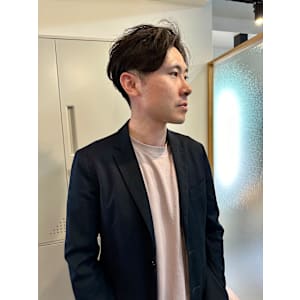 大人メンズ×センターパート