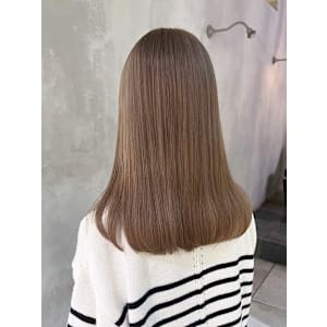 グレーベージュくびレイヤー_ba490551