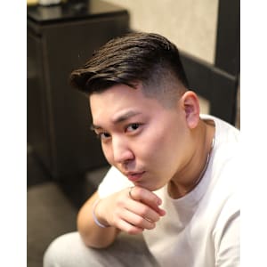 ビジネスフェードオールバックバーバースタイル