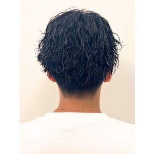 ツーブロック 刈り上げ センターパート ツイストスパイラル