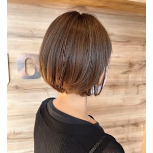ショートボブ×ハイライト