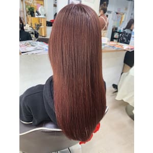 ピンクブラウンとロングがかわいいスタイルです。