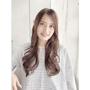 ハイトーンピンクベージュのセミウェットミックスカール