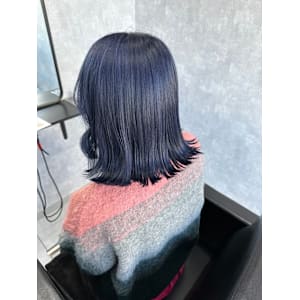 ブルーブラック【ケアブリーチ/ダブルカラー/髪質改善/高畑】